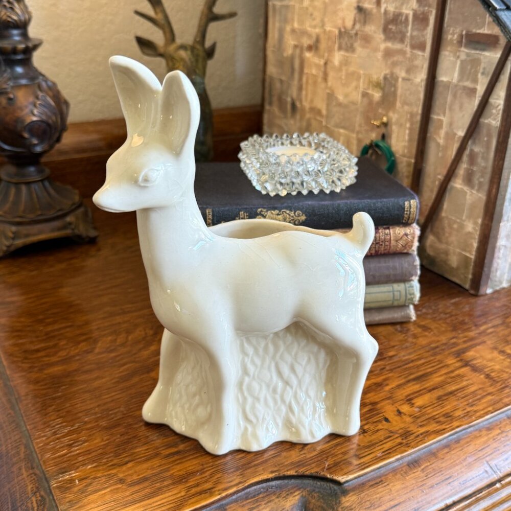 Vintage Doe Planter - Picture 6 of 15